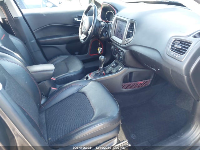 3C4NJDDB6KT790349 Jeep Compass Trailhawk 4x4