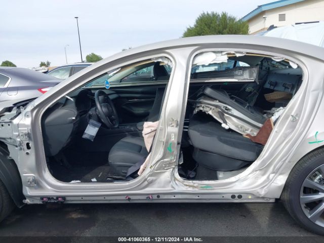 3MZBPACM7RM420676 Mazda Mazda3 2.5 S Preferred