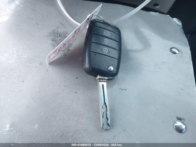 KIA Optima Lx 2015 5XXGM4A70FG369227 Image 11