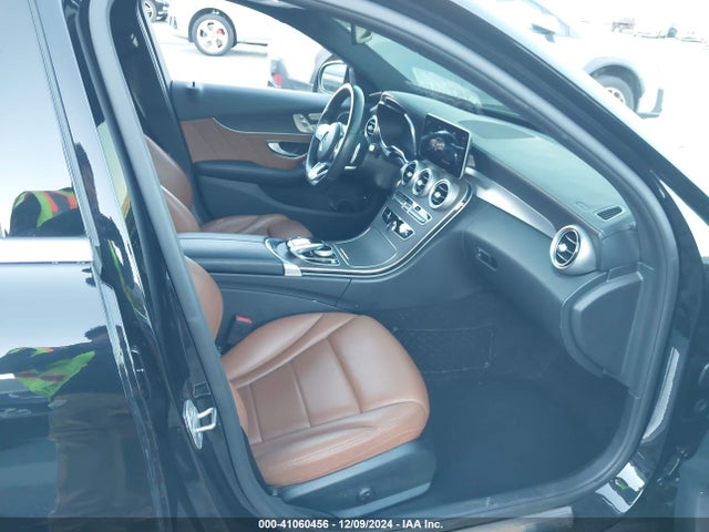 55SWF8DB0KU300904 Mercedes-Benz C 300