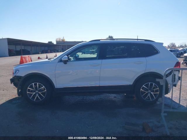 3VV3B7AXXLM070832 Volkswagen Tiguan 2.0t Se/2.0t Se R-line Black/2.0t Sel