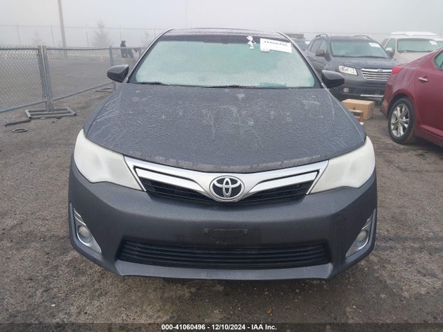 41060496 :رقم المزاد ، 4T4BF1FK2DR294149 vin ، 2013 Toyota Camry Xle مزاد بيع