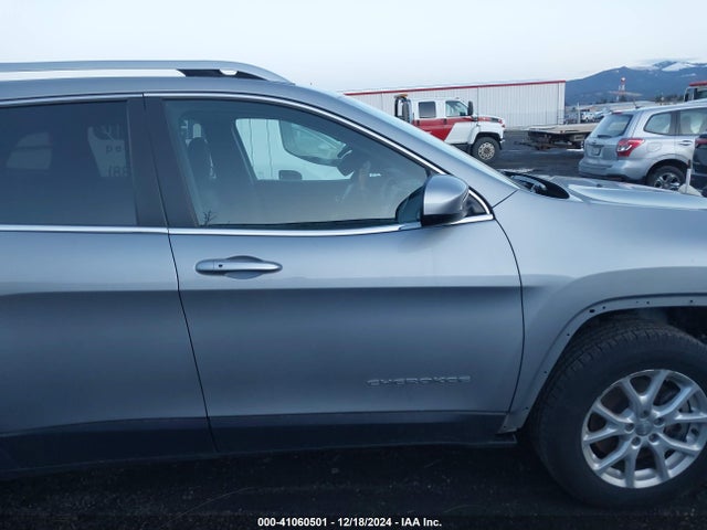 1C4PJMCSXEW220556 Jeep Cherokee Latitude