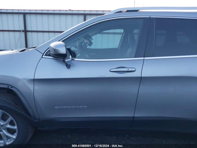 1C4PJMCSXEW220556 Jeep Cherokee Latitude