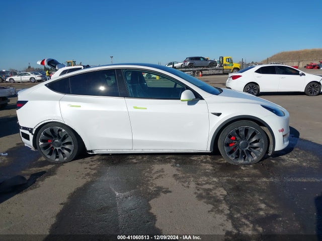 7SAYGDEF0NF390807 Tesla Model Y Performance Dual Motor All-wheel Drive
