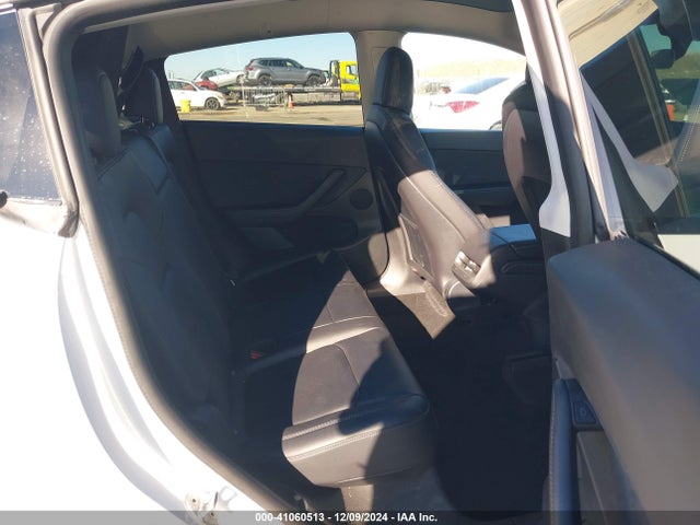 2022 TESLA MODEL Y 7SAYGDEF0NF390807 Photo 7