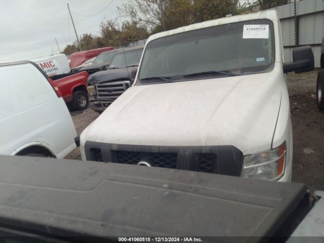 1N6BF0KMXJN801074 Nissan Nv Cargo Nv1500 S V6