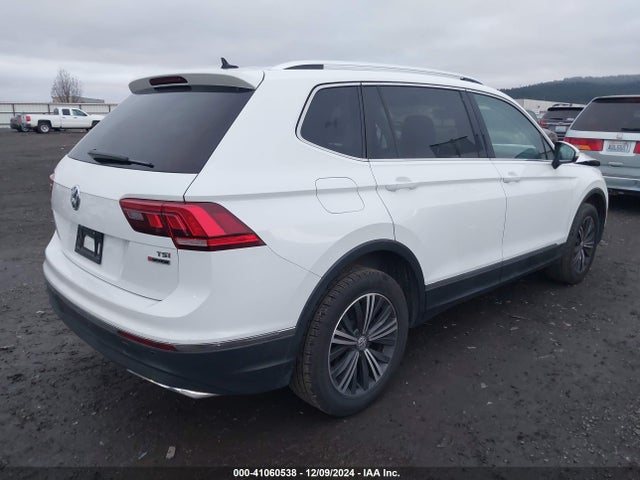 3VV2B7AX1JM010818 Volkswagen Tiguan 2.0t Se/2.0t Sel
