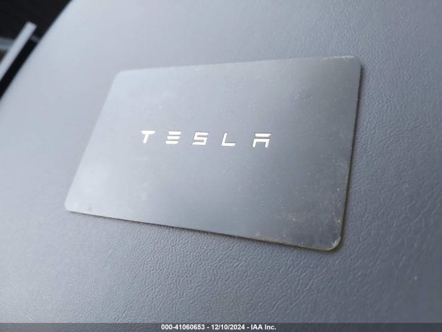 2018 TESLA MODEL 3 5YJ3E1EA9JF076096 Photo 10