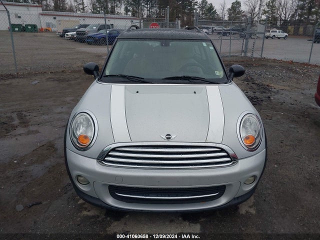 2012 MINI COOPER CLUBMAN WMWZF3C58CT189382 Photo 5