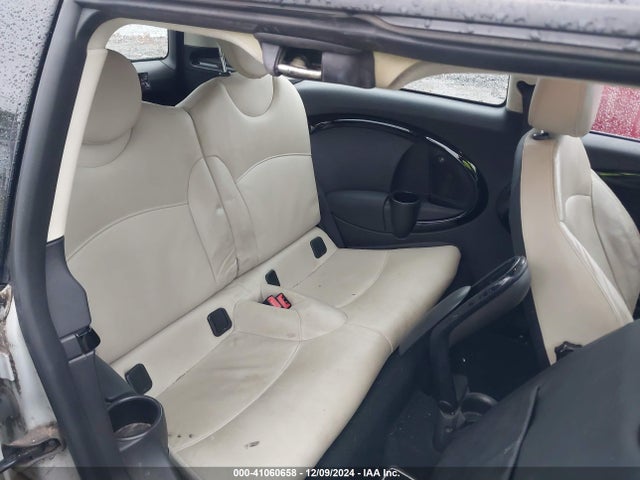 2012 MINI COOPER CLUBMAN WMWZF3C58CT189382 Photo 7
