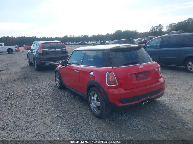 2008 MINI COOPER S WMWMF73578TT90232 Photo 2