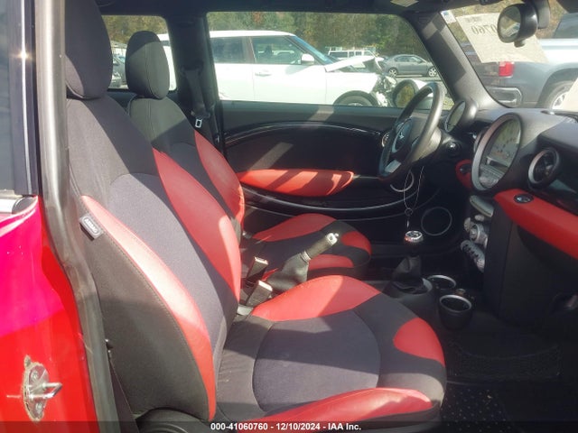 2008 MINI COOPER S WMWMF73578TT90232 Photo 4