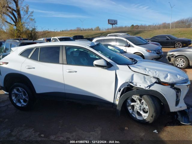 KL77LFEPXSC008278 Chevrolet Trax Fwd Ls