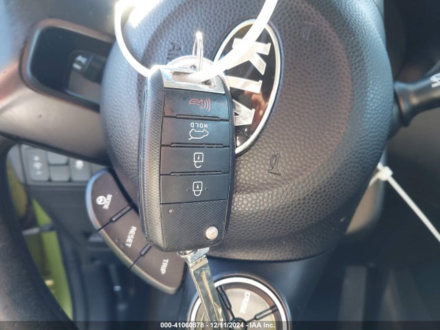 KIA Soul 2015 KNDJN2A2XF7816103 Image 11