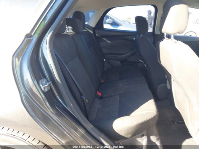 1FADP3K29FL269575 Ford FOCUS SE