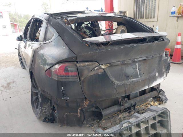 7SAXCBE60NF331641 Tesla Model X Plaid Tri Motor All-wheel Drive