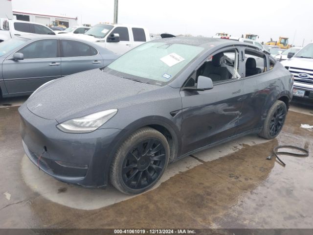 2020 TESLA MODEL Y 5YJYGDEE8LF051391 Photo 1
