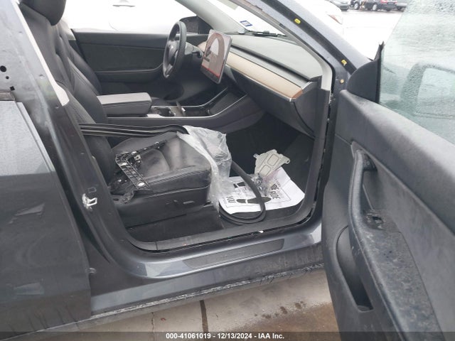2020 TESLA MODEL Y 5YJYGDEE8LF051391 Photo 4