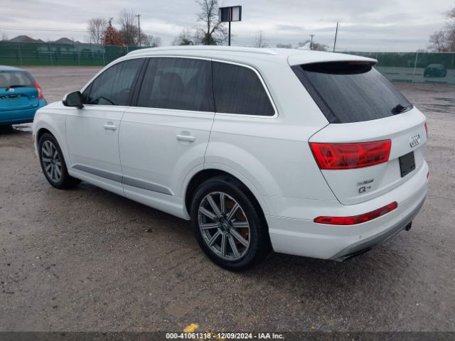 WA1VAAF79HD040377 Audi Q7 3.0t Premium