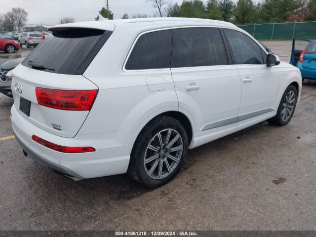 WA1VAAF79HD040377 Audi Q7 3.0t Premium