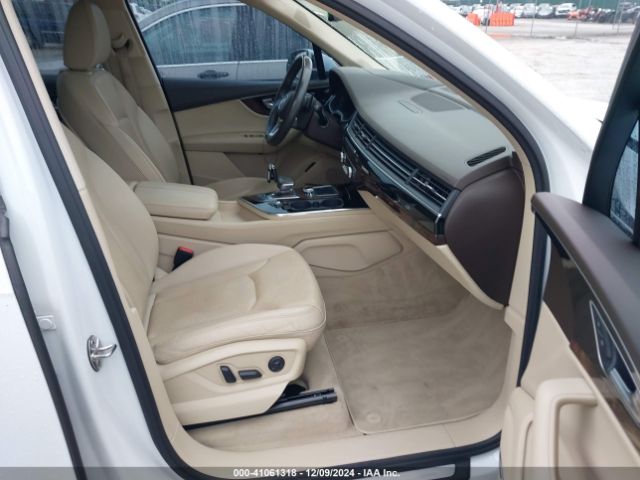 WA1VAAF79HD040377 Audi Q7 3.0t Premium