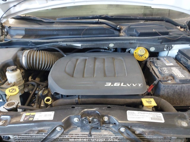 2C4RC1CG3GR269400 Chrysler Town & Country Touring-l Anniversary Edition
