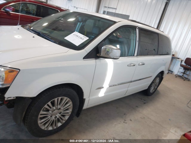 2C4RC1CG3GR269400 Chrysler Town & Country Touring-l Anniversary Edition