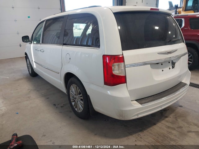 2C4RC1CG3GR269400 Chrysler Town & Country Touring-l Anniversary Edition
