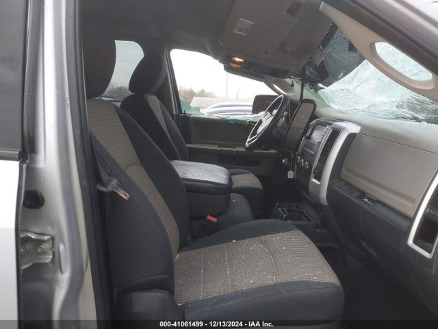 2011 RAM 1500 1D7RV1CT8BS685382 Photo 4