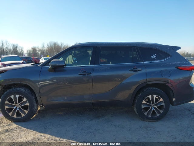 Toyota Highlander Xle 2021 5TDHZRBH0MS544727 Image 14