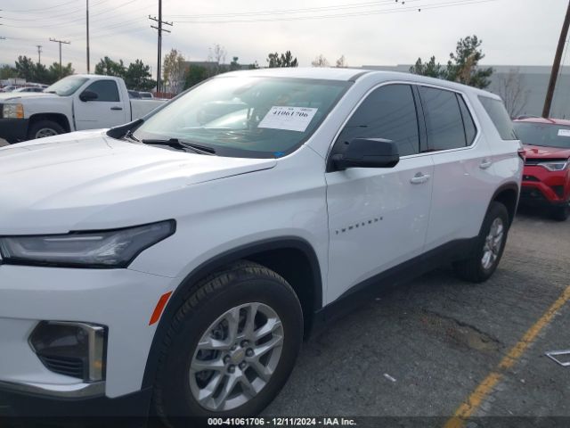 1GNERFKW8NJ105703 Chevrolet Traverse Fwd Ls
