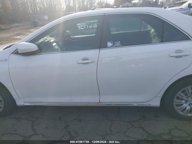 4T1BD1FK5EU100232 Toyota Camry Hybrid Le