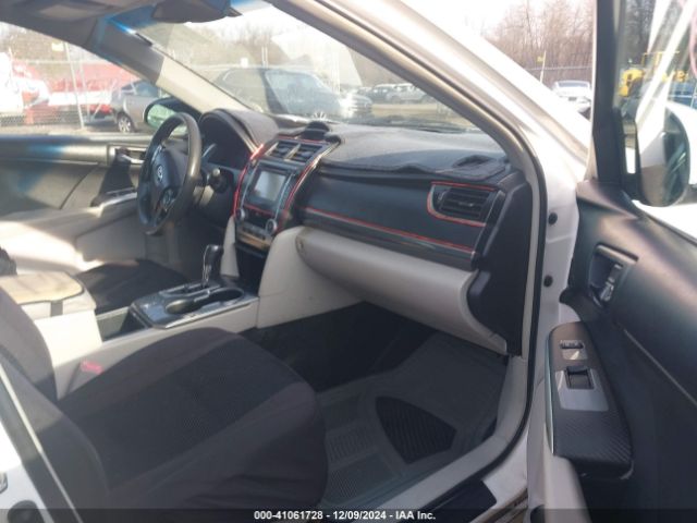 4T1BD1FK5EU100232 Toyota Camry Hybrid Le