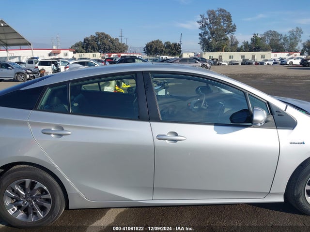 Toyota Prius Limited 2022 JTDKAMFU0N3173630 Image 13