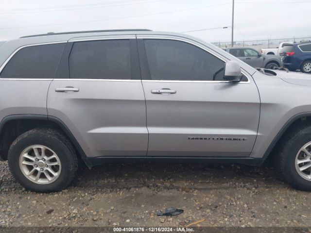 1C4RJFAG4JC457817 Jeep Grand Cherokee Laredo 4x4