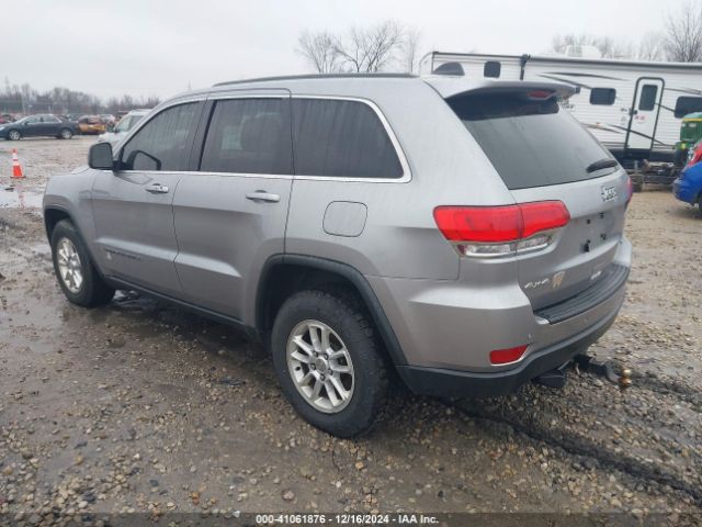 1C4RJFAG4JC457817 Jeep Grand Cherokee Laredo 4x4