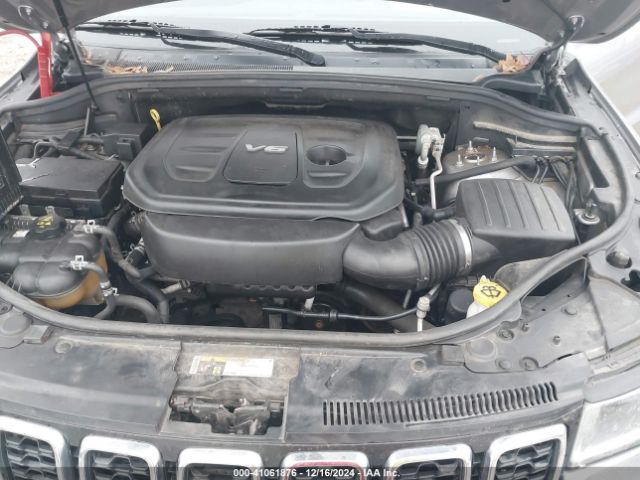1C4RJFAG4JC457817 Jeep Grand Cherokee Laredo 4x4