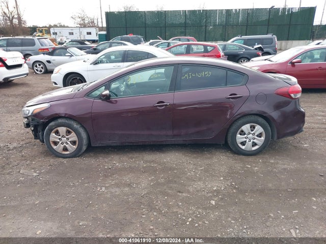 KIA FORTE LX 2018 3KPFK4A78JE268276 Image 13