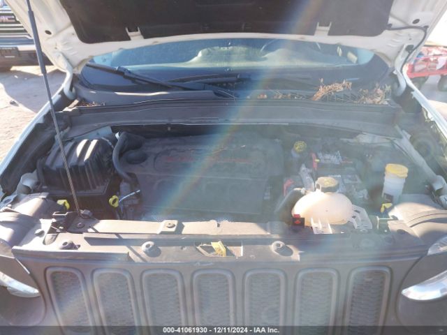 ZACCJBCT8FPB80889 Jeep Renegade Trailhawk