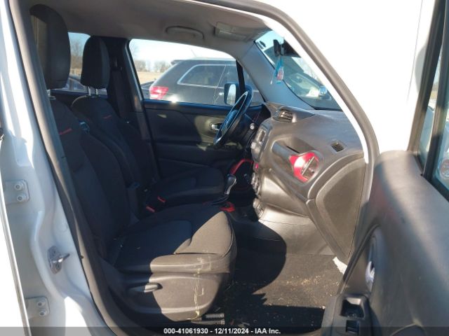 ZACCJBCT8FPB80889 Jeep Renegade Trailhawk
