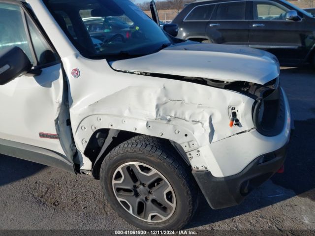ZACCJBCT8FPB80889 Jeep Renegade Trailhawk