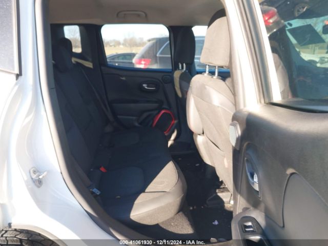 ZACCJBCT8FPB80889 Jeep Renegade Trailhawk