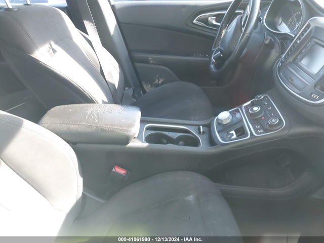 Chrysler 200 Limited 2015 1C3CCCAB4FN725980 Image 5