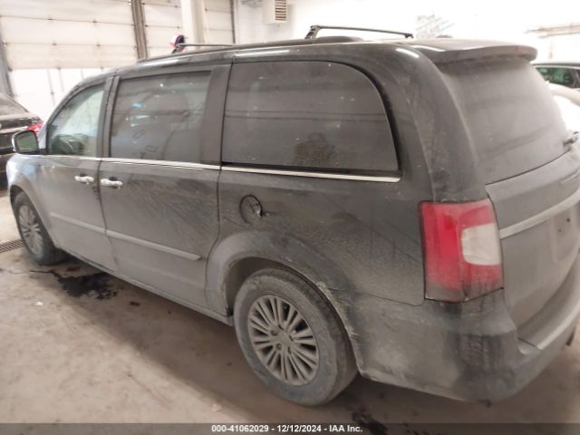 2C4RC1CG7GR207997 Chrysler Town & Country Touring-l Anniversary Edition
