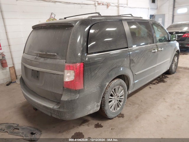 2C4RC1CG7GR207997 Chrysler Town & Country Touring-l Anniversary Edition