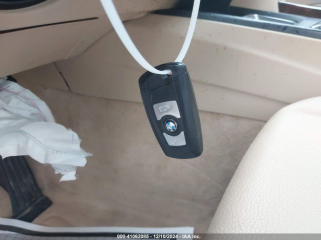 WBA3B1C57FK139301 BMW 320i