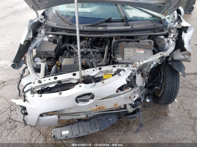 2012 TOYOTA PRIUS C JTDKDTB34C1017369 Photo 9