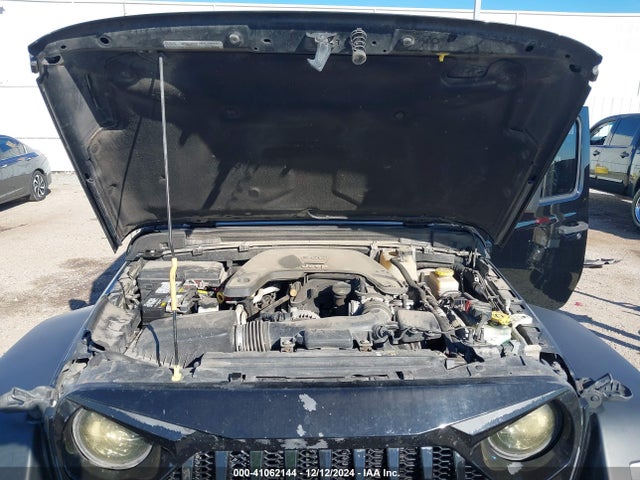 1C4HJXDG5KW677366 Jeep Wrangler Unlimited Sport S 4x4