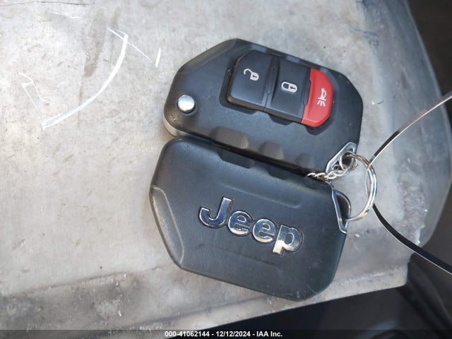1C4HJXDG5KW677366 Jeep Wrangler Unlimited Sport S 4x4